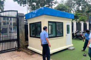 Bốt bảo vễ cũ của Handy Booths